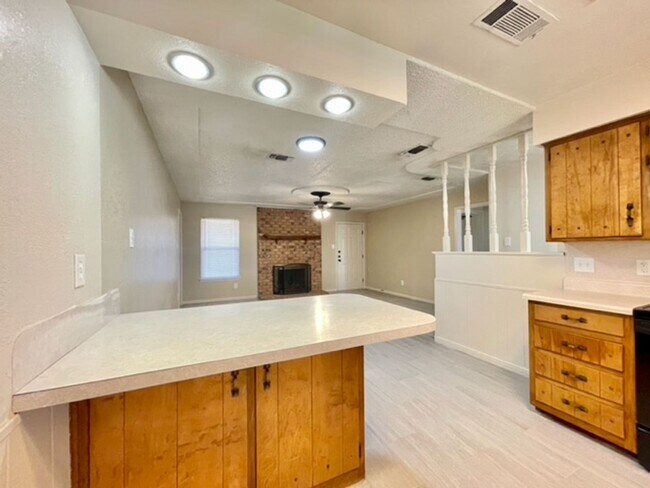 Foto del edificio - Single Family Home featuring 3 Bedrooms, 2 Baths, and 1 Car Garage