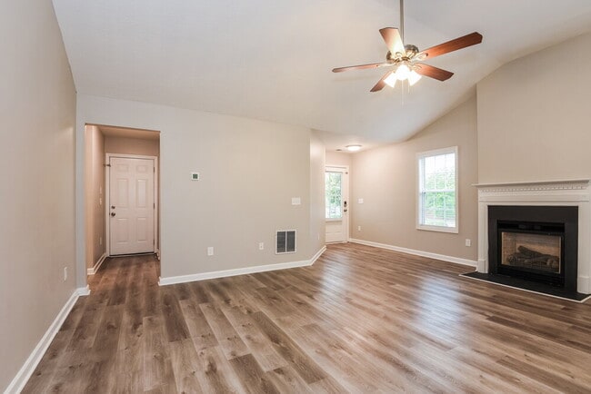 Building Photo - 412 Redwood Trail