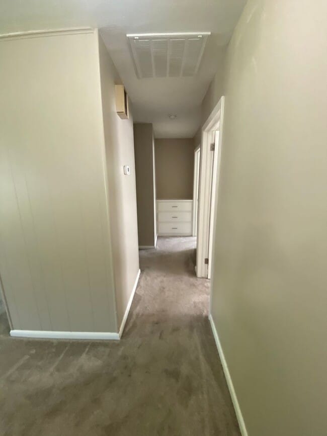 Foto del edificio - 1953 S Missouri Ave