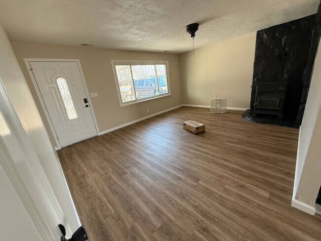 Foto del edificio - Charming Newly Remodeled 3-Bedroom Home!