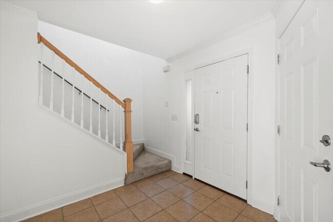 Building Photo - 606 Wingspan Way