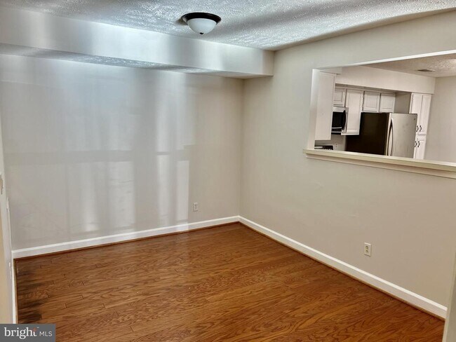 Foto del edificio - 12002 Ridge Knoll Dr