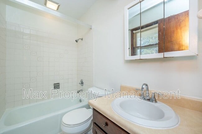 Foto del edificio - 7613 Prairie Ave