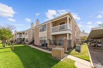 Building Photo - 2750 Holly Hall St