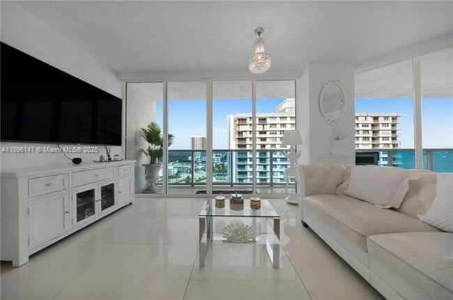 Foto del edificio - 1881 79th Street Causeway