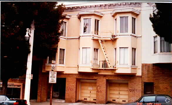 Building Photo - 2344 Van Ness Ave