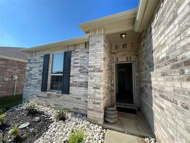 Building Photo - 2408 Barzona Dr