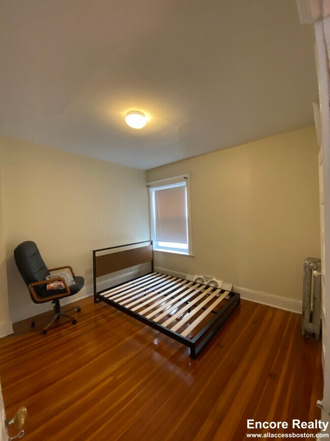 Foto del edificio - 7 Mount Hood Rd