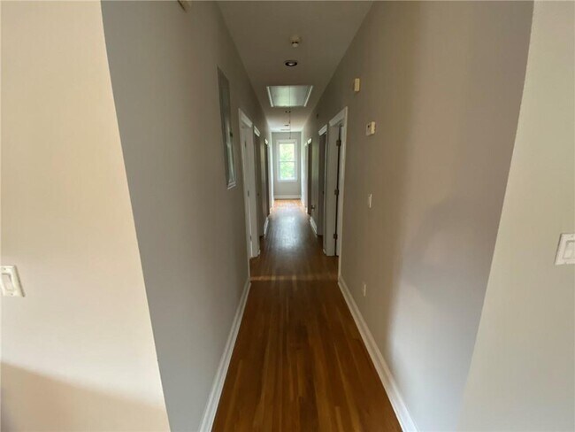 Foto del edificio - 528 Rankin Pl NE