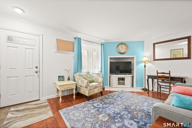 Foto del edificio - 237 Willow Springs