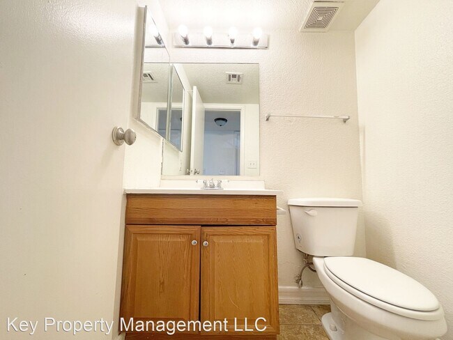 Building Photo - 5 br, 2.5 bath House - 717 Dolores Dr