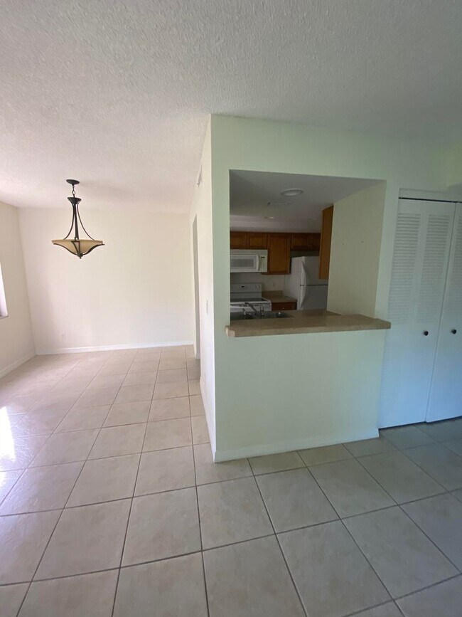 Foto del edificio - 2BD/2BA Condo