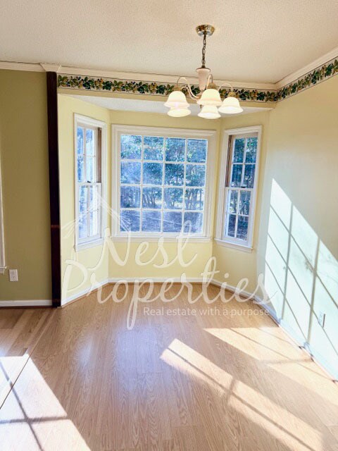 Foto del edificio - 325 Southampton Dr