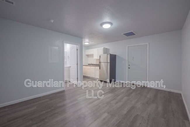 Foto del edificio - 123.5 N Main St