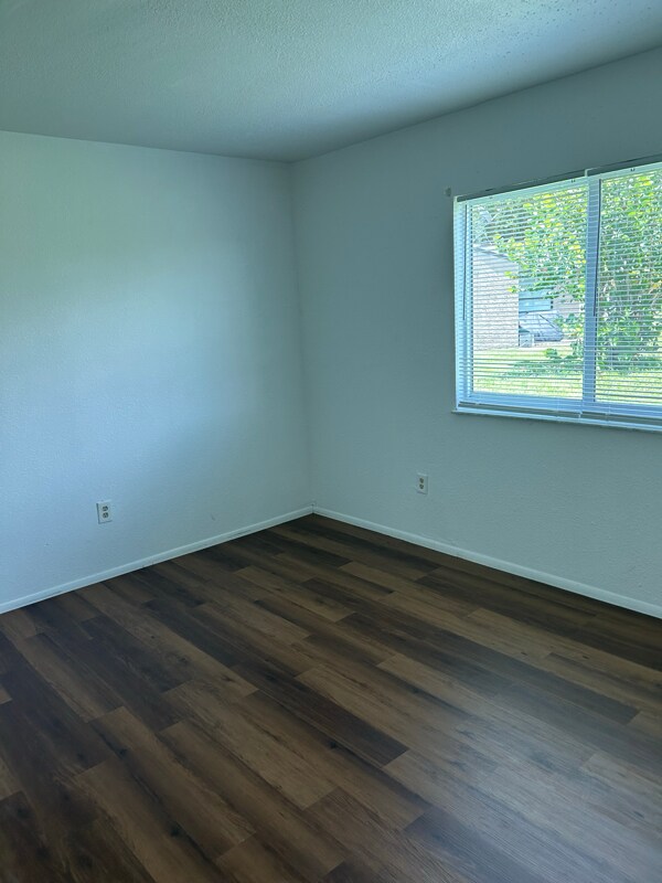 Foto del edificio - 6845 Etna Ct