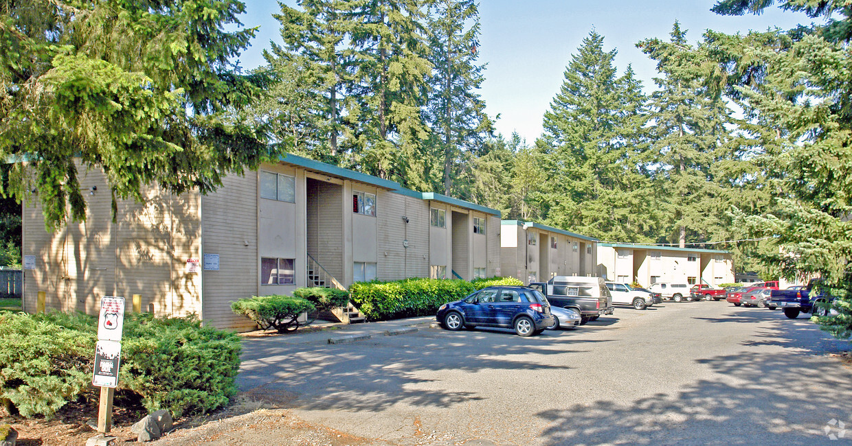 Primary Photo - Southcrest Apartments