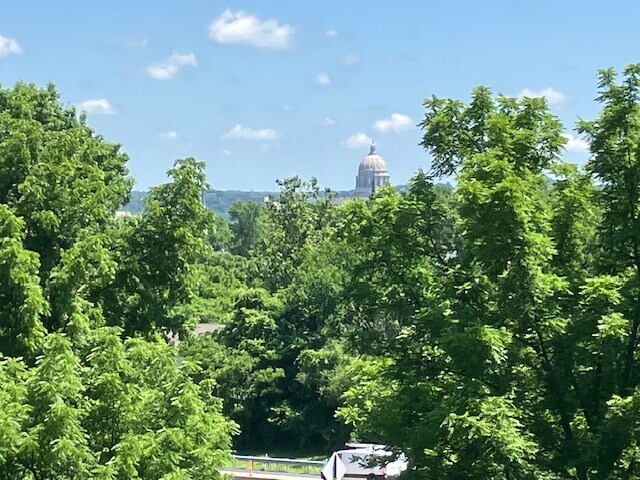 Building Photo - 708 Swifts Hwy