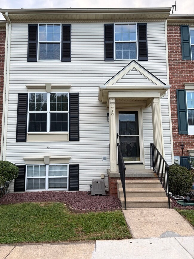 Building Photo - 79 Hickory Ln