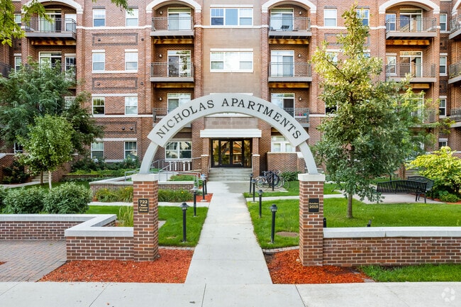 Building Photo - Nicholas Apartments