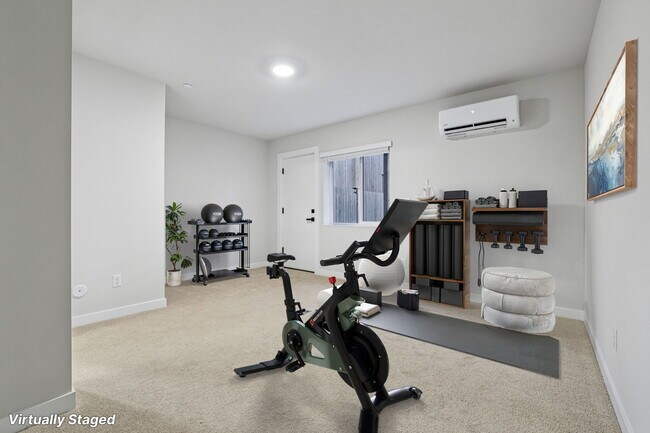 Característica destacada: ¡Espacio flexible con baño adjunto! (Preparado virtualmente) - 14707 87th Ave SE