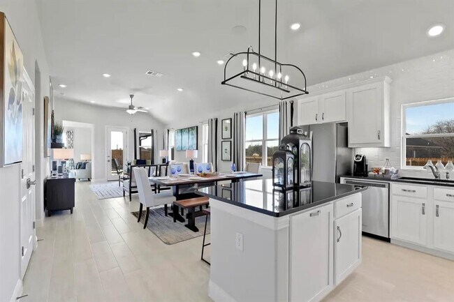 Foto del edificio - 2444 Millbrook Loop