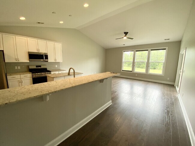 Foto del edificio - Three Bedroom Townhouse in Cypress Ridge!