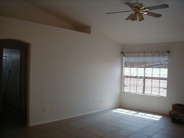 Building Photo - 3 Bedroom on NW side in Linda Vista Estates!