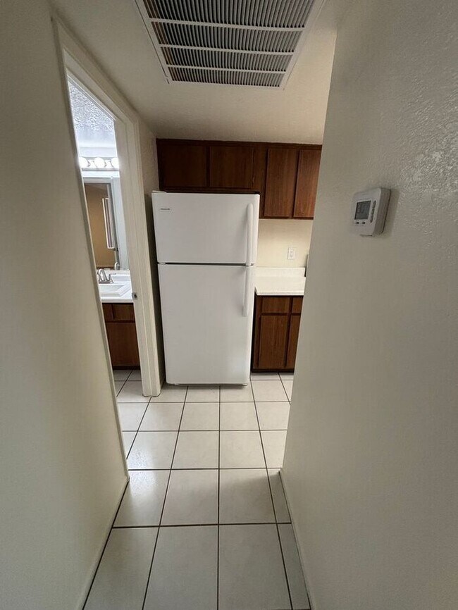 Building Photo - Welcome Home to El Diablo Apartments – 1 Bedroom in the Heart of Tempe!