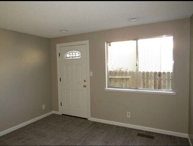 Foto del edificio - 1791 Albright Ct