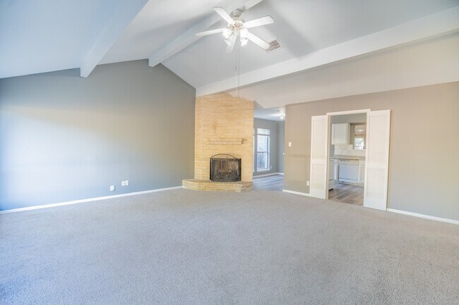 Building Photo - 22819 Carter Gate Dr