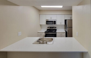 Building Photo - Casa De Fuentes