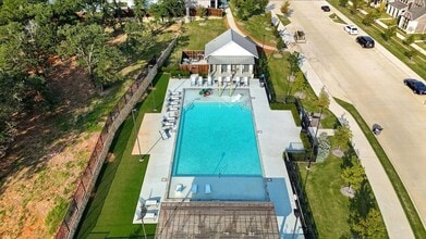 Building Photo - 2653 Acadia Dr