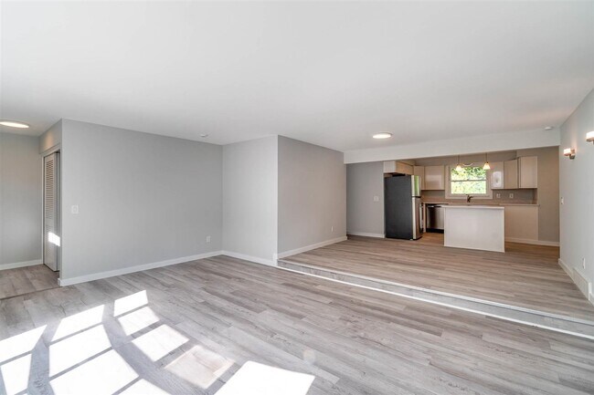 Building Photo - 412 Harper Ln