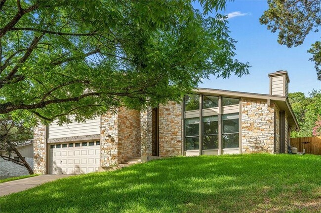 Foto del edificio - 6100 Danwood Dr