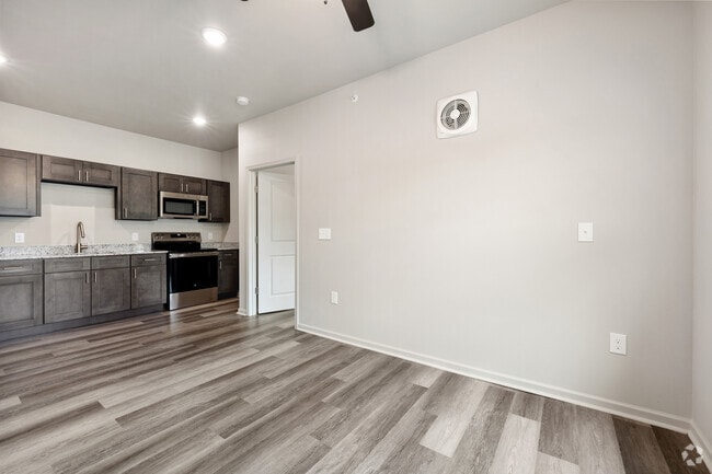 1BR, 1BA - 450SF - Kitchen/Living Room - Platform Dothan