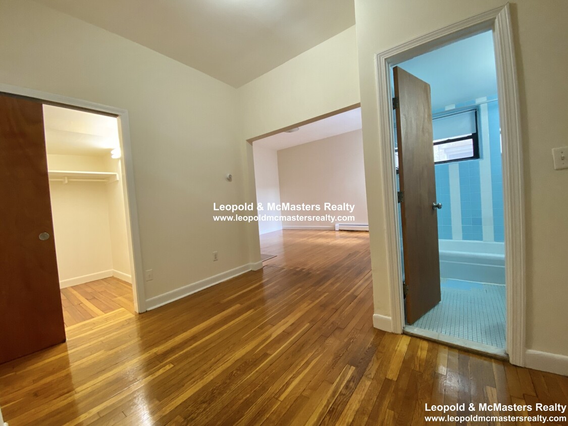 Foto principal - 70 Brighton Ave