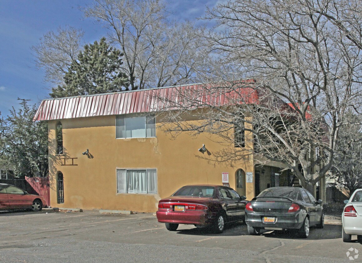 Primary Photo - 919-923 Alvarado Dr SE