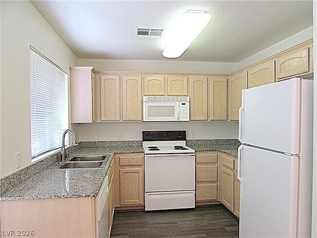 Foto del edificio - 8404 Tiger Woods Ave