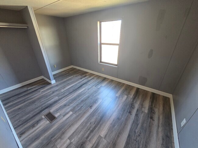 Building Photo - 745 Barren Hollow Rd