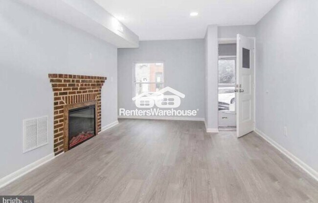 Foto del edificio - 3706 Claremont St
