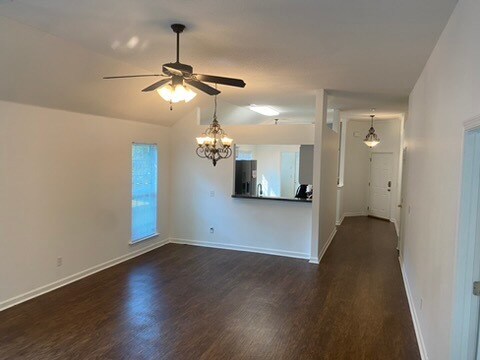 Family, Entry, Kitchen - 125 Oak Ridge Cir