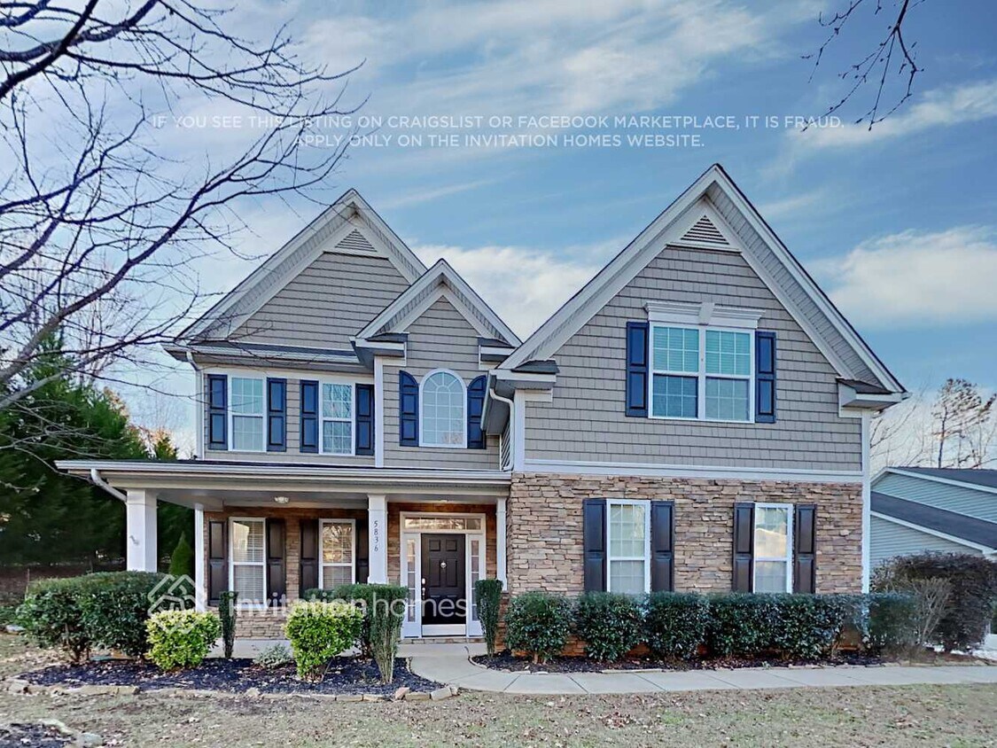 Foto principal - 5836 Mcdowell Run Dr