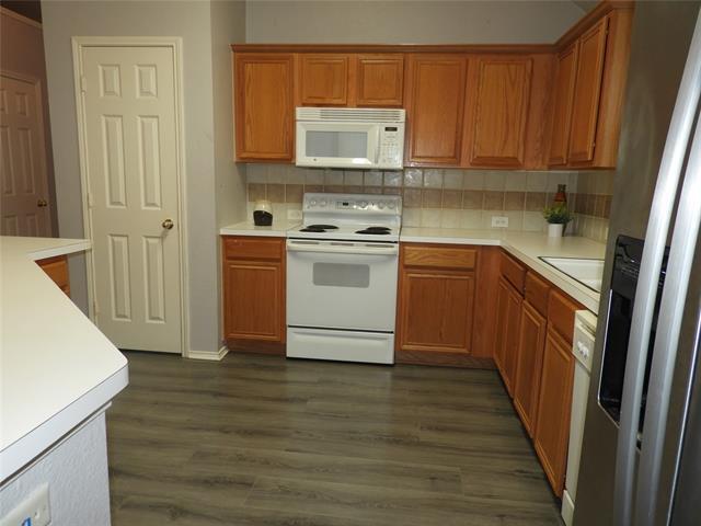 Building Photo - 3104 Cedardale Dr