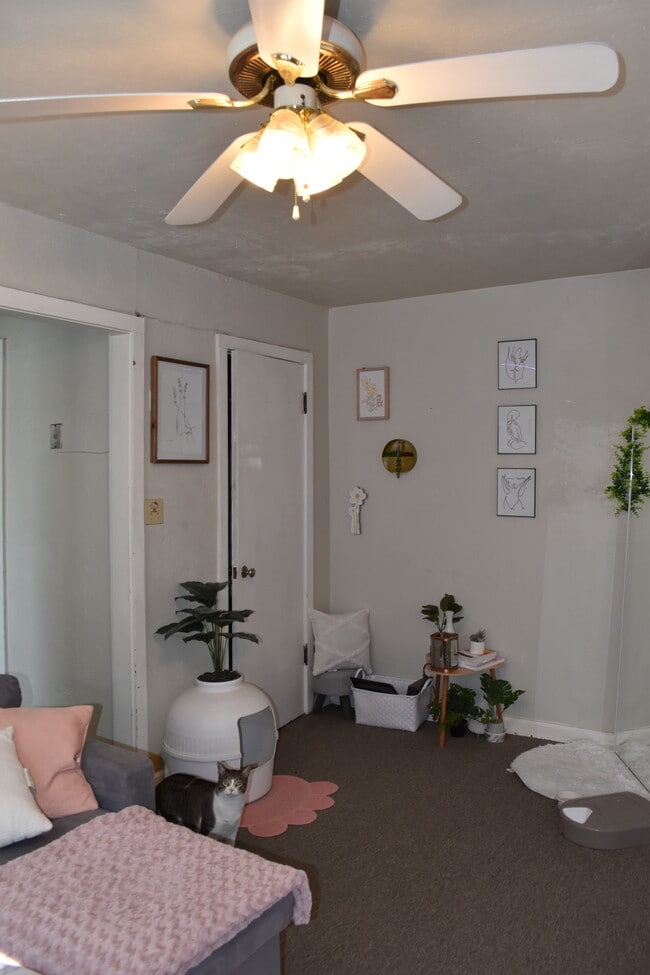 Building Photo - 1228 Ratone St