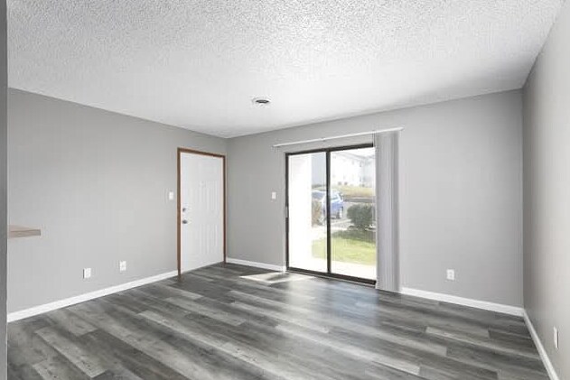 Foto del edificio - 438 Cedarview Ct