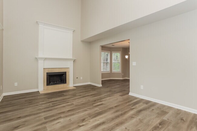 Building Photo - 5701 Castlebrook Dr