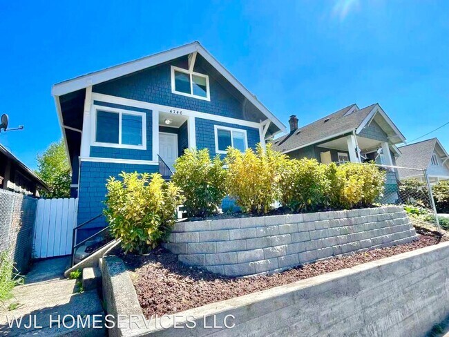 Building Photo - 8 br, 5 bath House - 4746 7th Ave NE