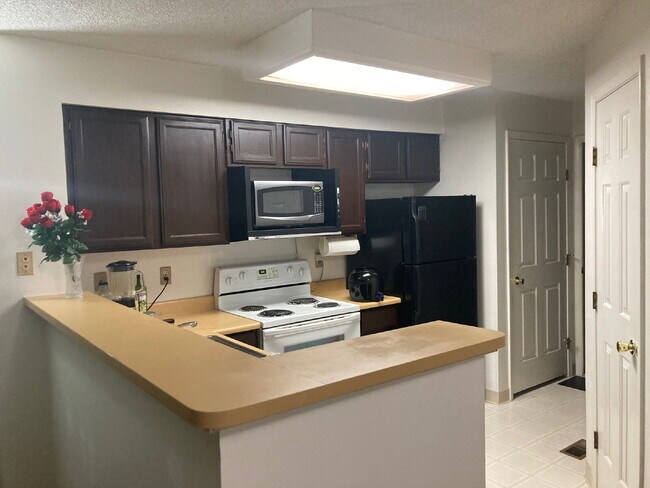 Building Photo - Powderhorn Condo $1850.00 plus fees.
