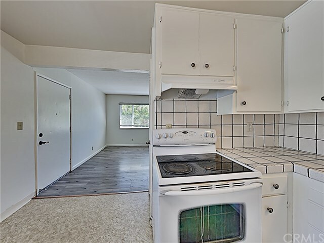 Building Photo - 670 S 10th St