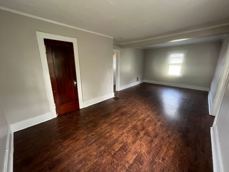 Foto principal - 430 Thurston Rd